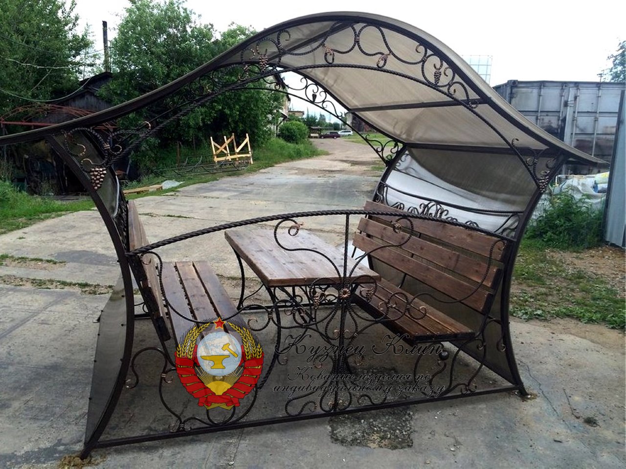 Кованая чайная беседка