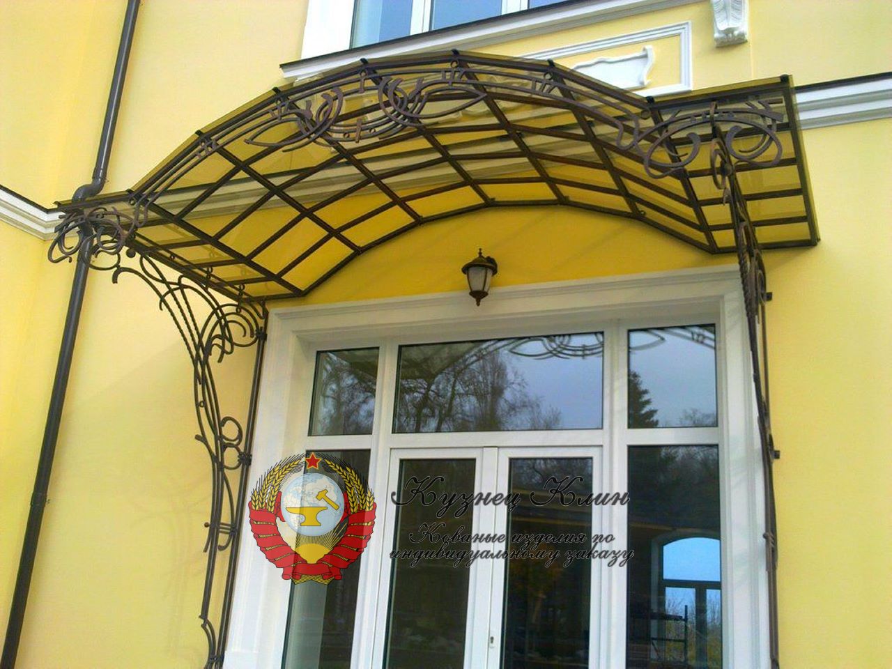 Кованый навес полуовал
