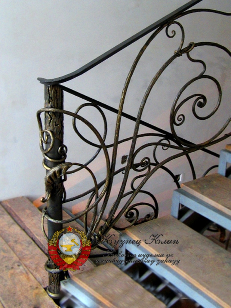 Кованый столб переходной