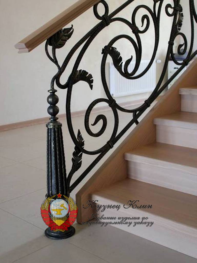 Кованый столб стартовый