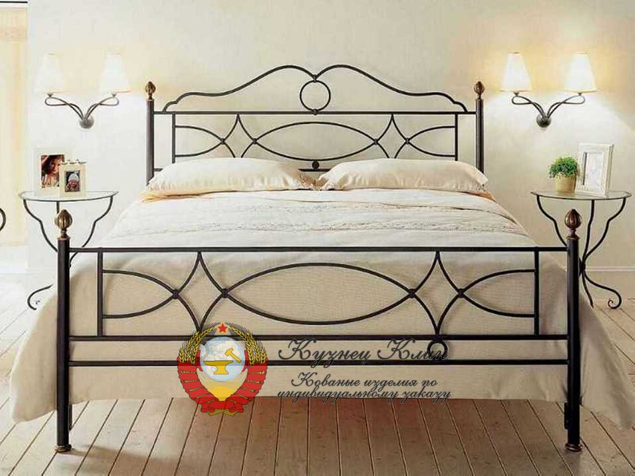 Кованая кровать прямая