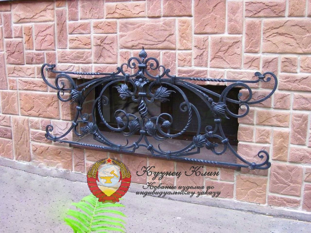 Кованая решетка наружняя