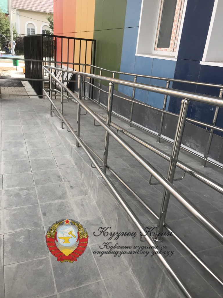 Опорные столбы из нержавейки