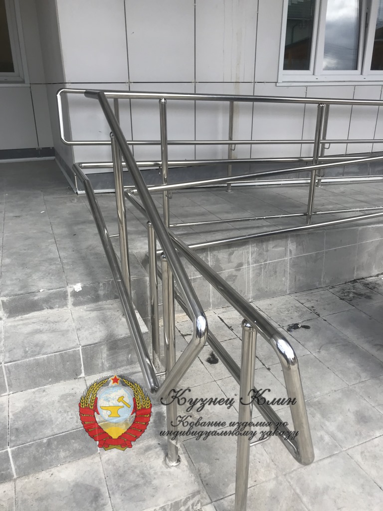 Перила для лестницы двойные из нержавейки