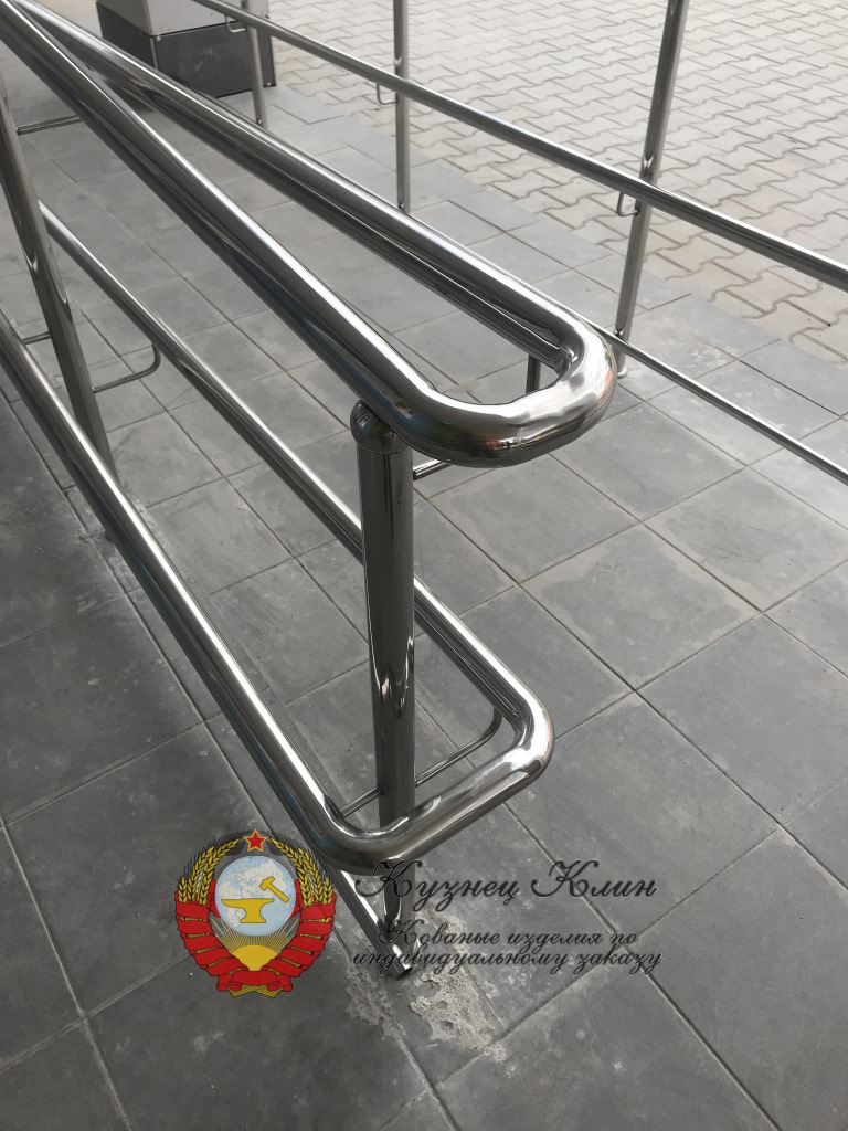 Поворотный элемент поручня из нержавейки