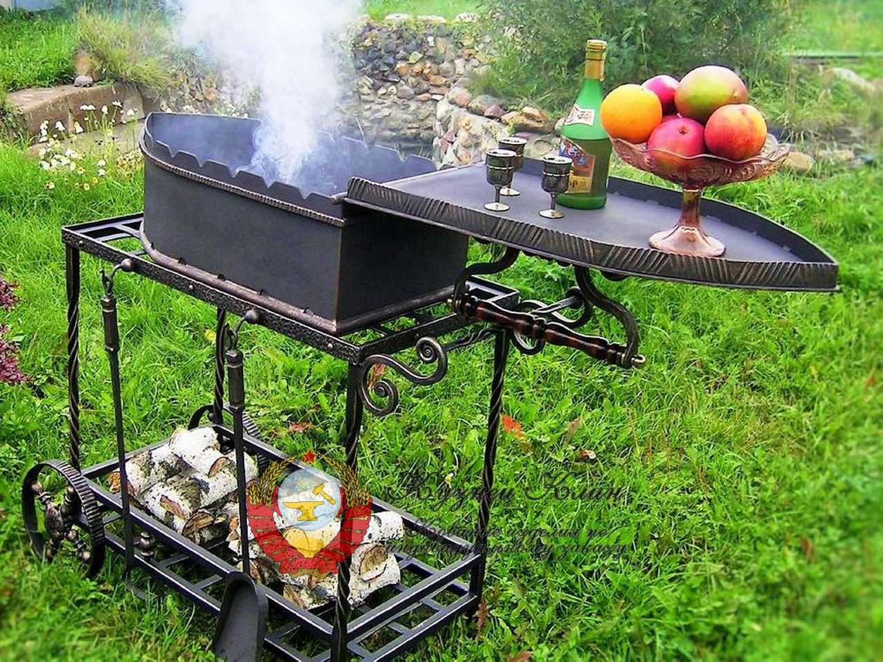 Кованый мангал в виде старого утюга
