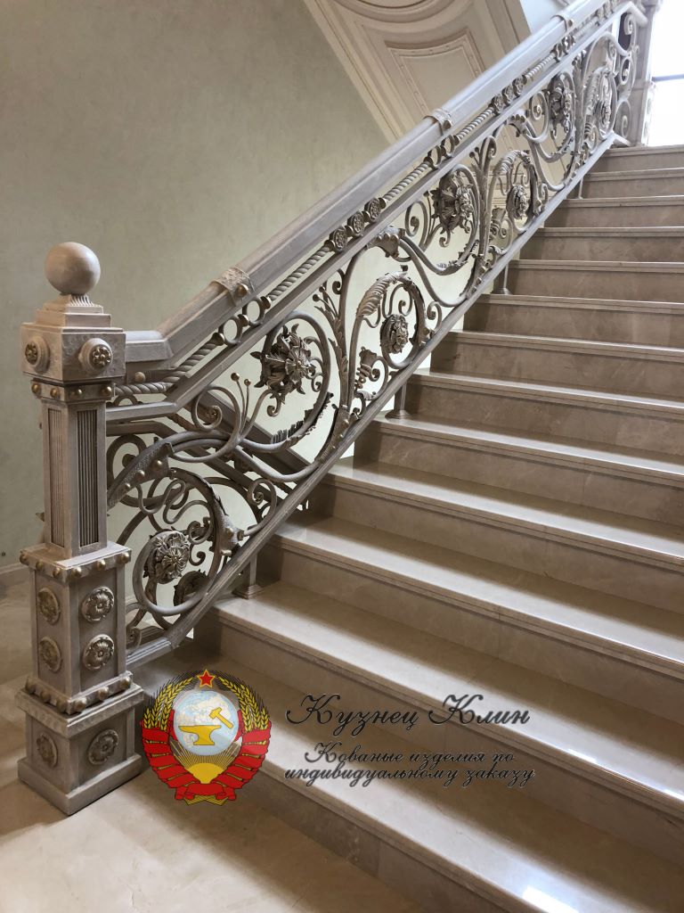 Ограждение кованое с окантами