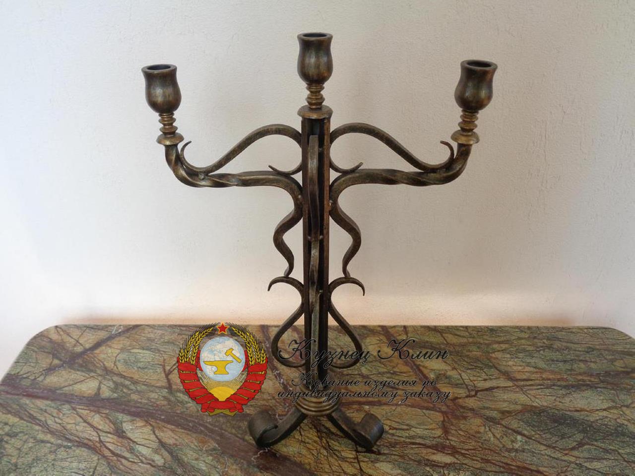 Кованый подсвечник тройной