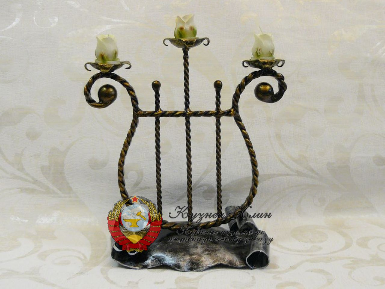 Подсвечник кованый в виде арфы