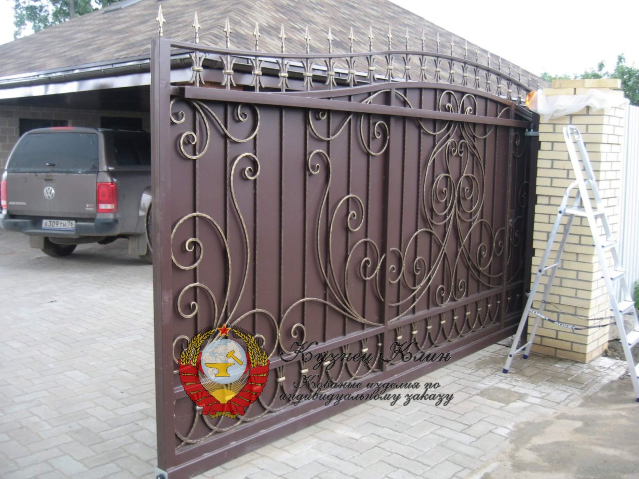 Ворота откатные с пиками