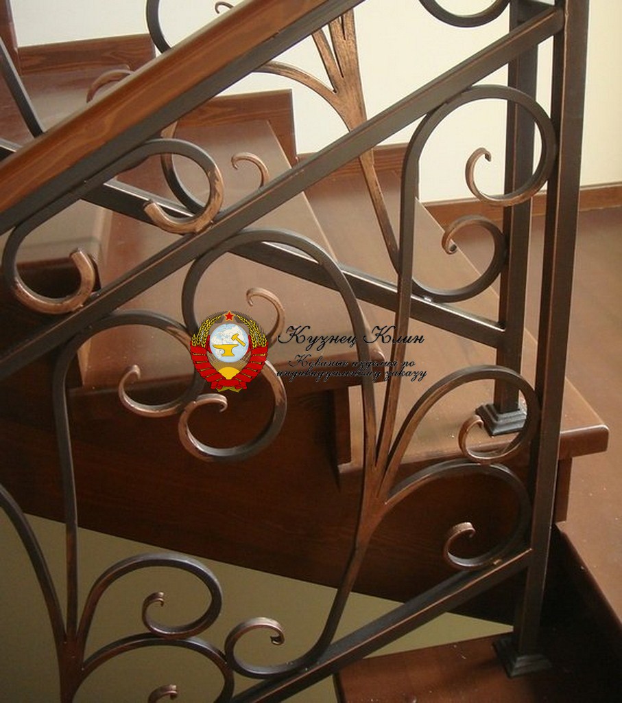 009 Кованые перила цвет коричневый и патина медная.